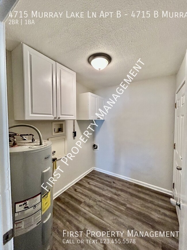 Building Photo - Newly Remodeled 2Bed/1Bath Duplex Off 58: ...