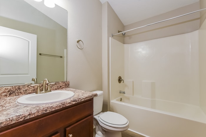 Building Photo - 706 Chelsea Ave