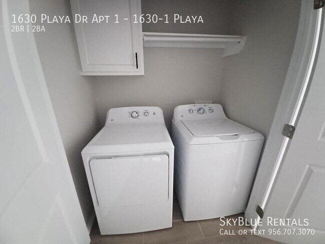 Building Photo - 1630 Playa Dr