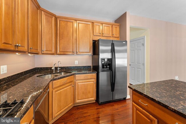 Building Photo - 1627 Whitehall Dr
