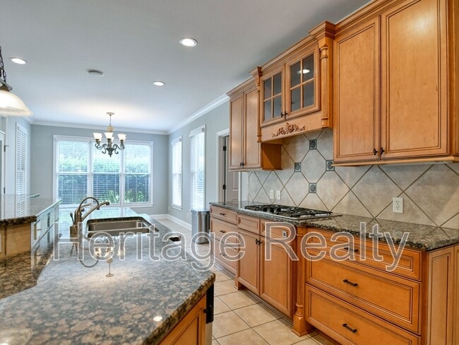 Building Photo - 1856 Greywell Rd