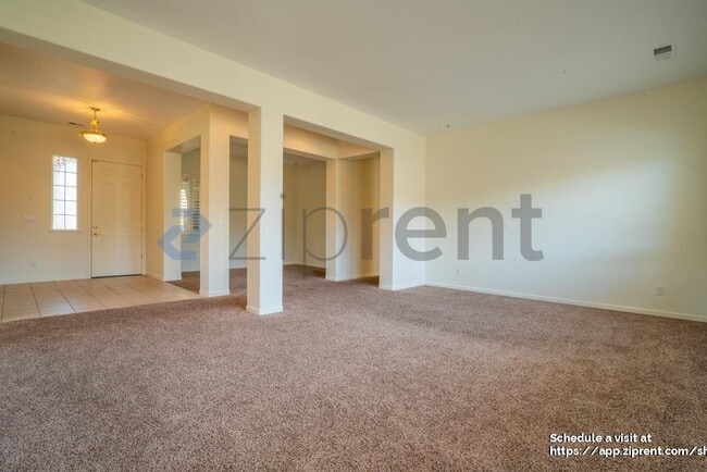 Building Photo - 100 Canterbury Ct