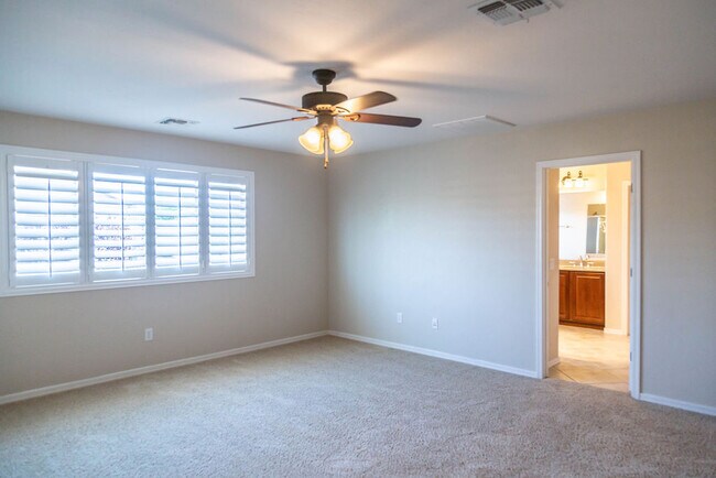 Building Photo - 1252 W Vinovo Pass