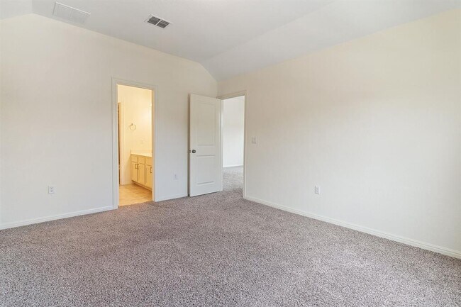 Building Photo - 607 Allende Bend