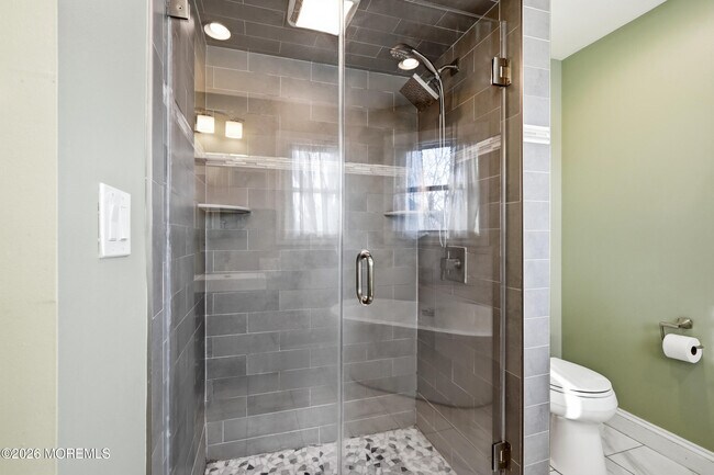 Building Photo - 19 Carole Dr