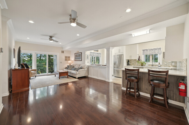 Primary Photo - 51 Mount Kemble Ave