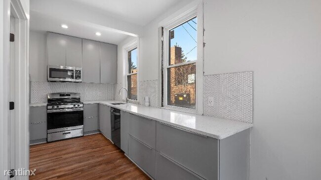 Building Photo - 7640 Kercheval Ave