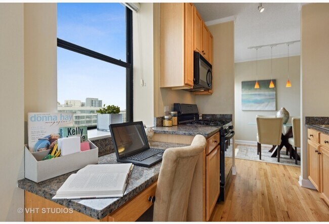 Kitchen - 1529 S State St