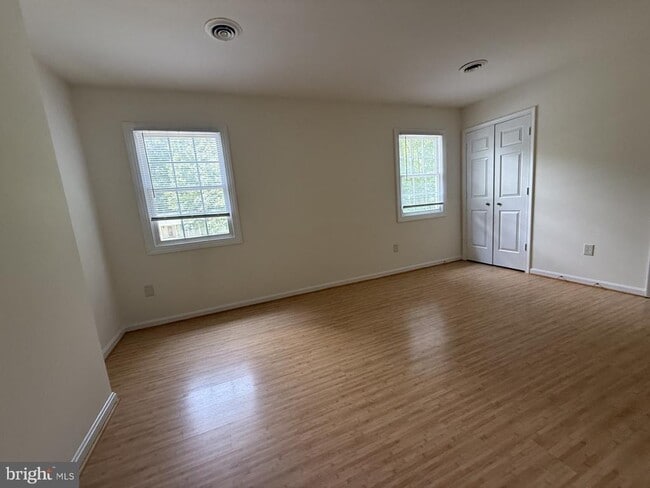 Building Photo - 845 Stonewall Ln