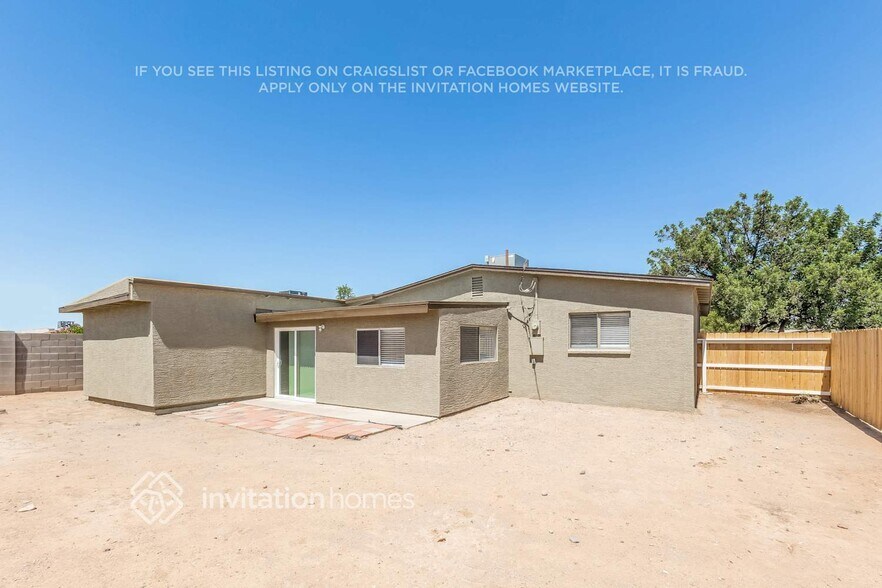 Building Photo - 3223 W Acapulco Ln