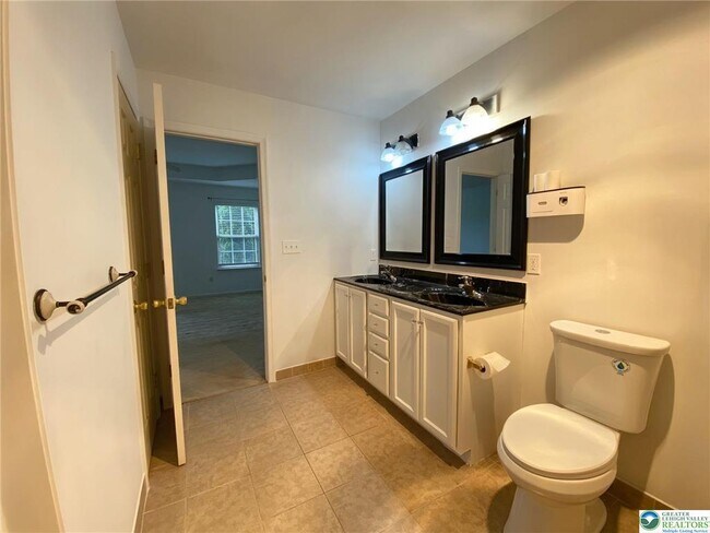 Building Photo - 2150 Rolling Meadow Dr
