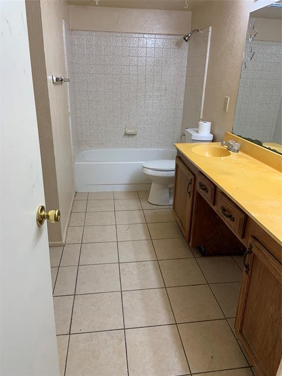 Building Photo - 5613 Hollow Pines Dr