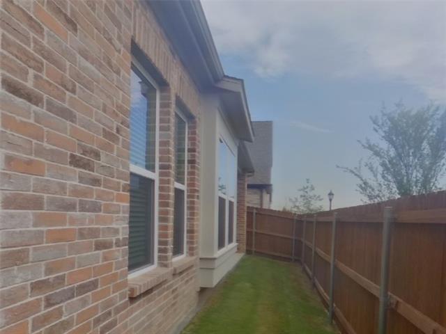 Building Photo - 202 Ledburn Ct