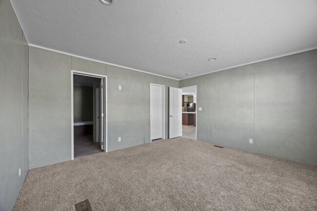 Building Photo - 944 Merrimon Rd