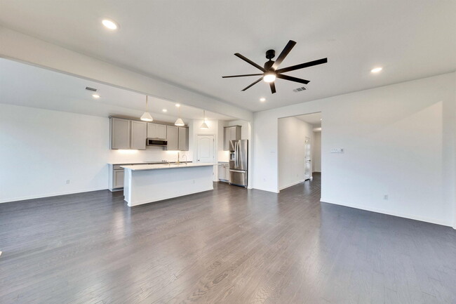 Building Photo - 17728 Zinfandel Dr