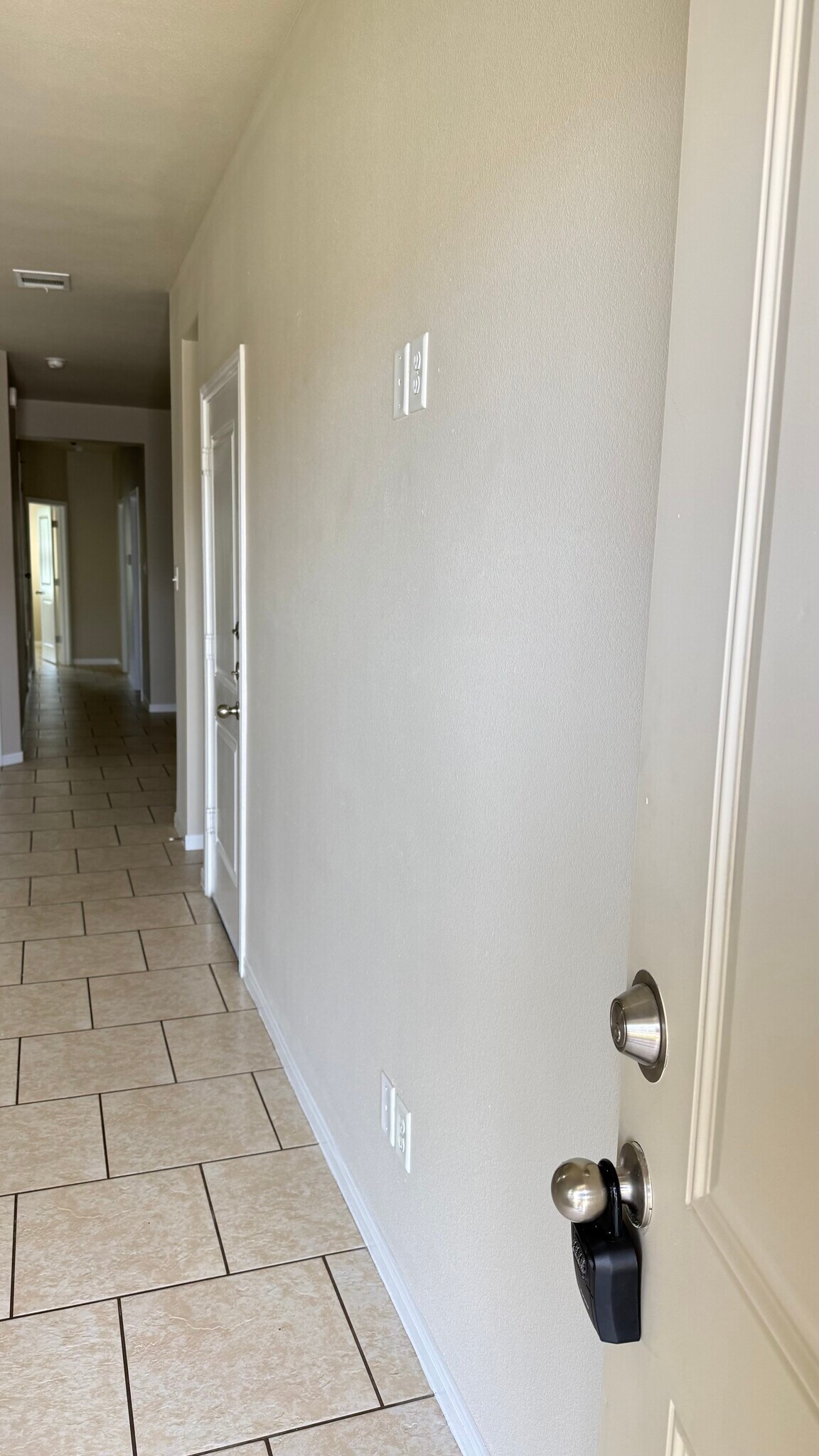 Building Photo - 4304 Ivory Ln