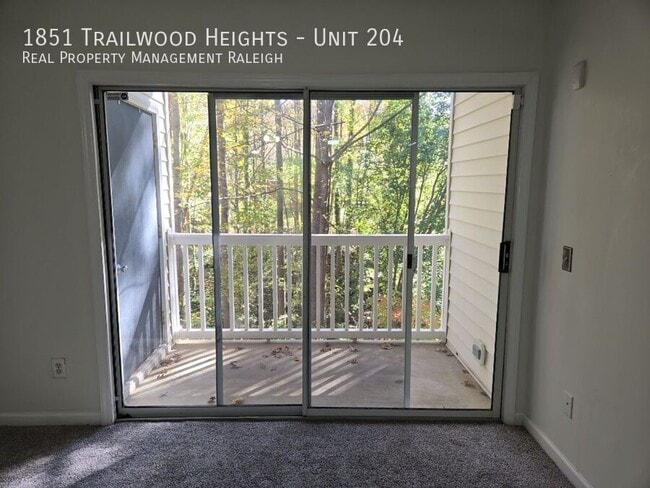 Building Photo - 1851 Trailwood Heights Ln