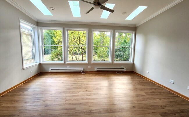 Building Photo - 1206 Lynn Terrace