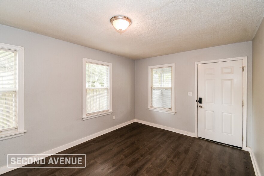 Building Photo - 3013 Imperial St