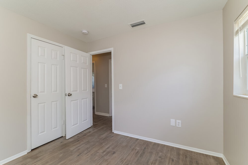 Building Photo - 309 Vaniman Ave