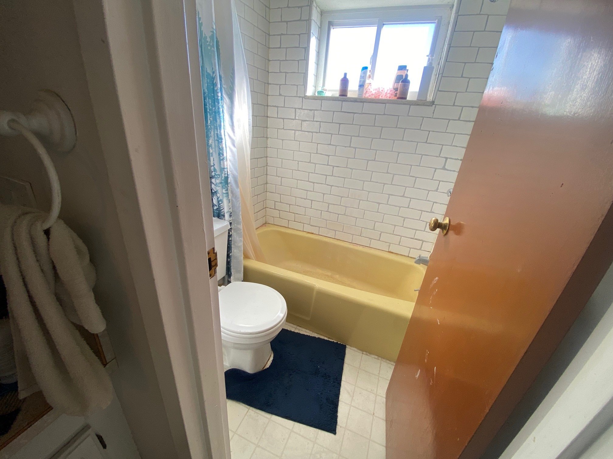 Building Photo - 590 Logan St