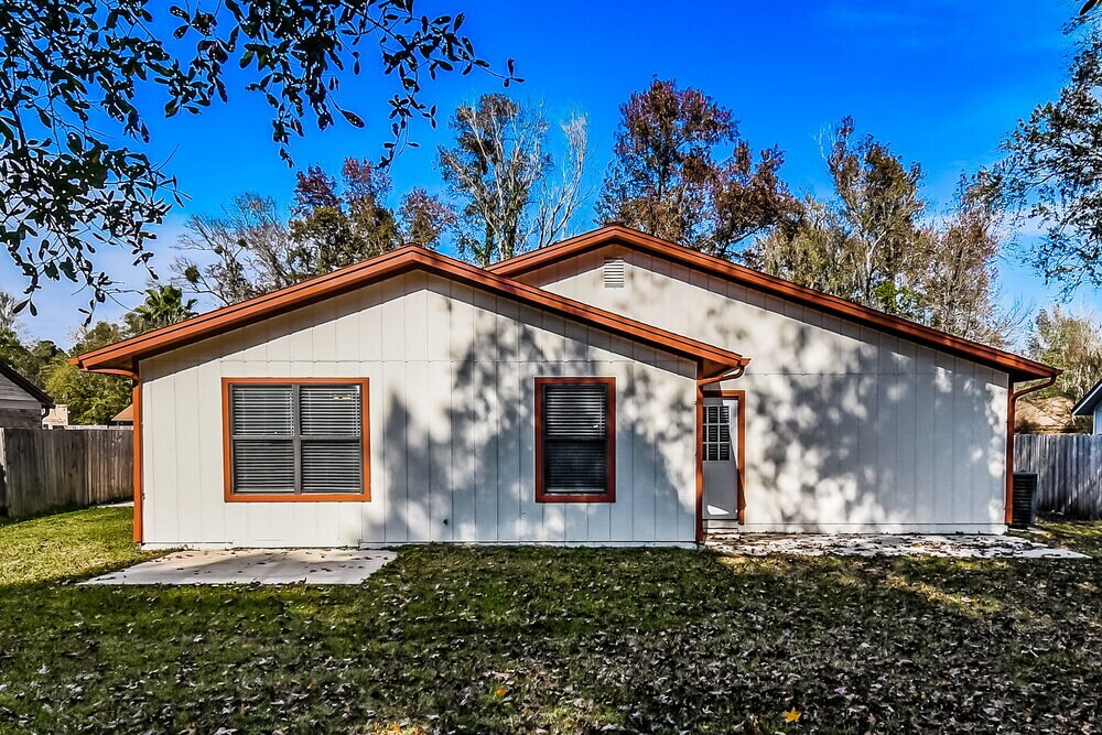 Building Photo - 1638 Sandy Hollow Loop