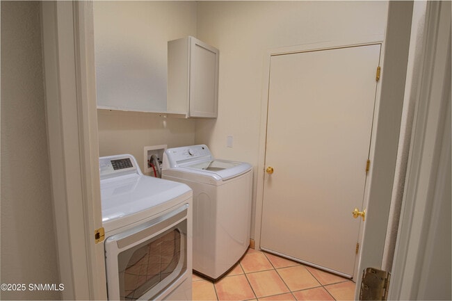 Building Photo - 2656 Bearcat Dr