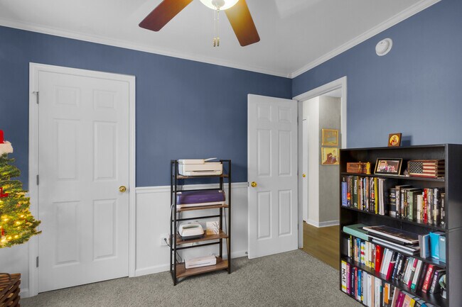 Building Photo - 158 Oakley Dr