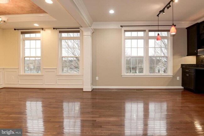 Building Photo - 24951 Avonlea Dr