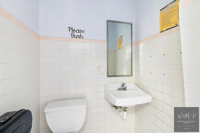 Building Photo - 926 Quincy St