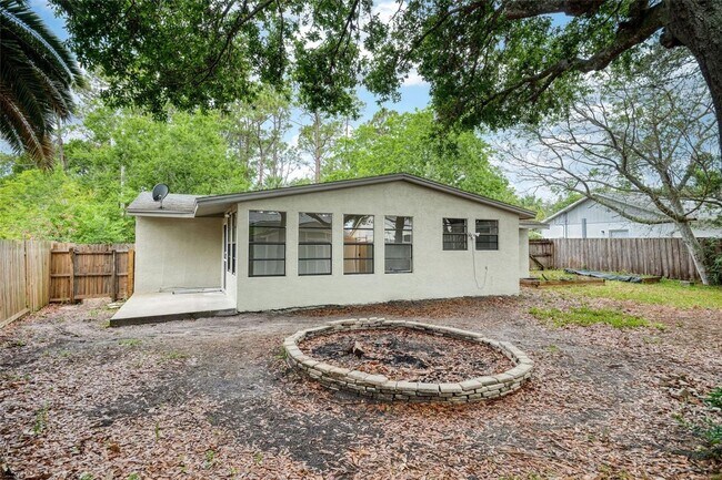 Building Photo - FOR RENT!!! FULLY REMODELED 3 BEDROOM 2 BATH HOME IN DAYTONA...