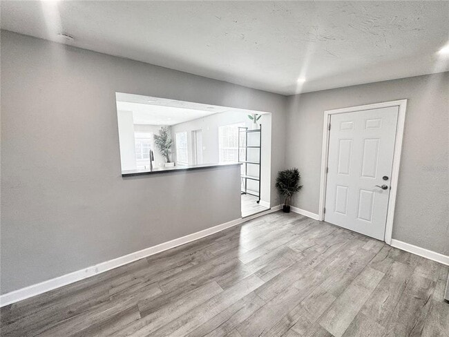 Building Photo - 3913 S Shade Ave