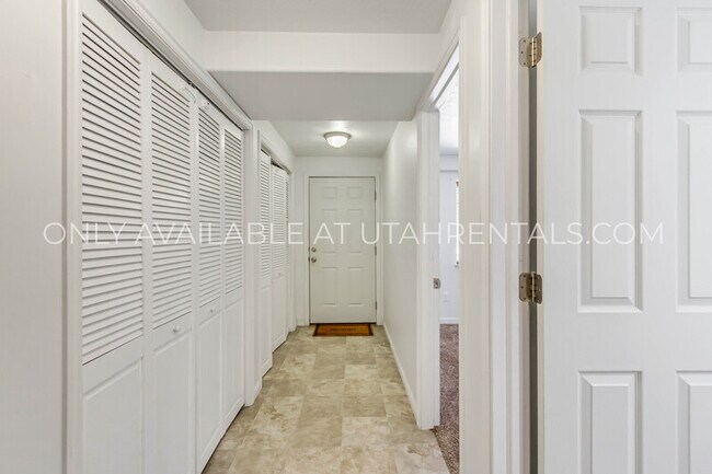 Building Photo - 1328 S 1550 E