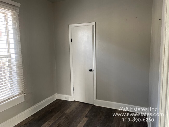 Building Photo - 1206 Claremont Ave