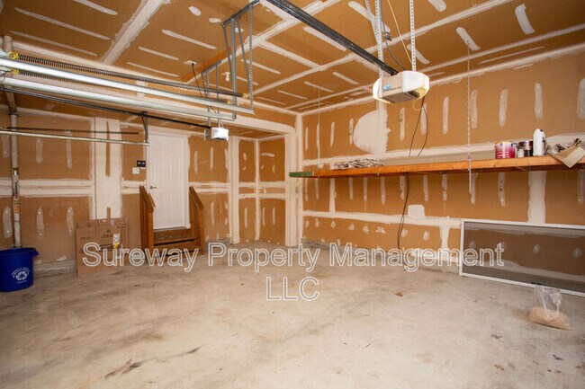 Building Photo - 7 Amaryllis Ln