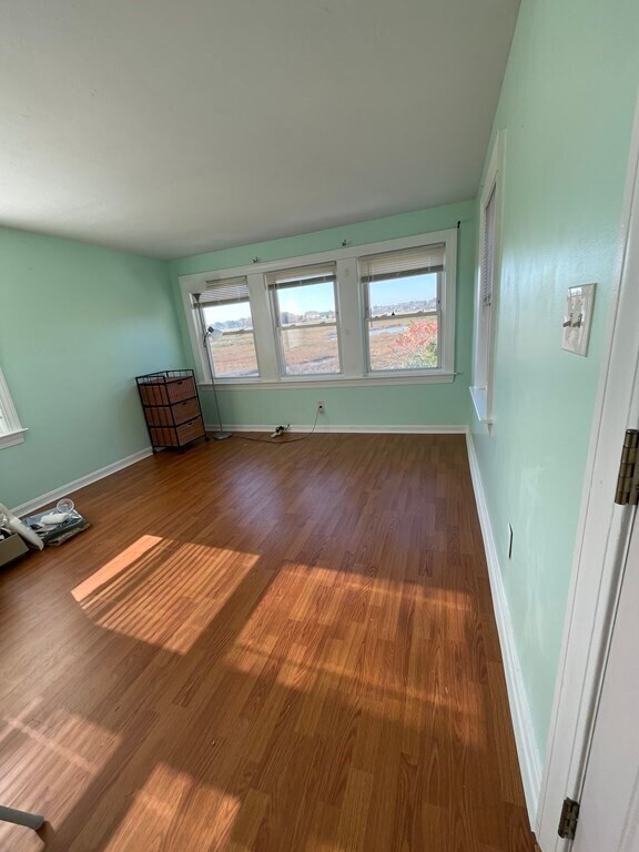 Building Photo - 49 Deerfield St