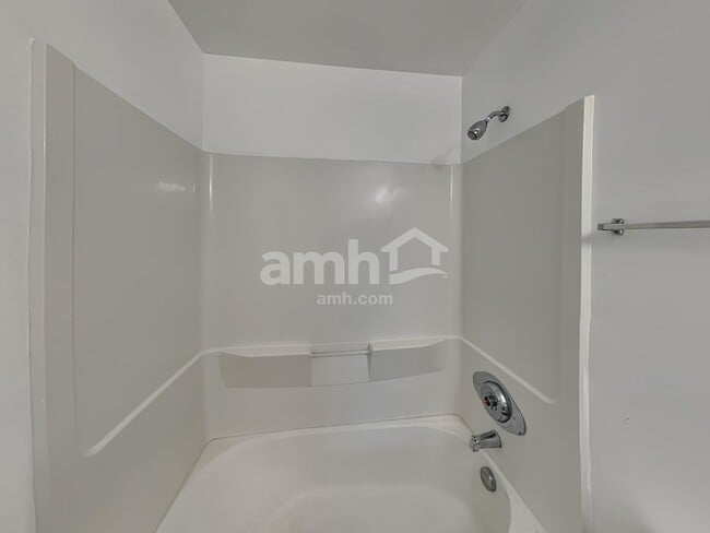 Building Photo - 2925 Shetland Ln