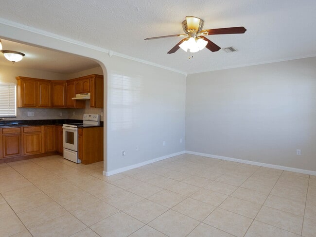 Building Photo - RENT THIS HOME WITH ZERO DEPOSIT MOVE IN: Beautiful Completely Updated 3 Bed / 2 Bath Home in Sou...