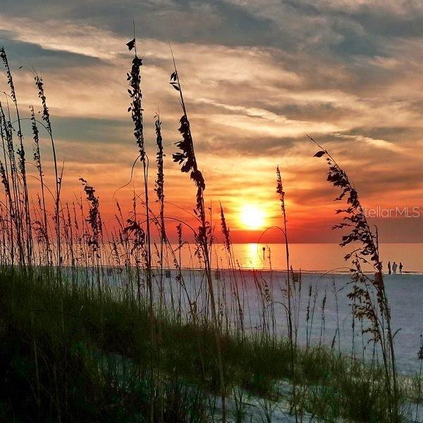 Building Photo - 6600 Sunset Way