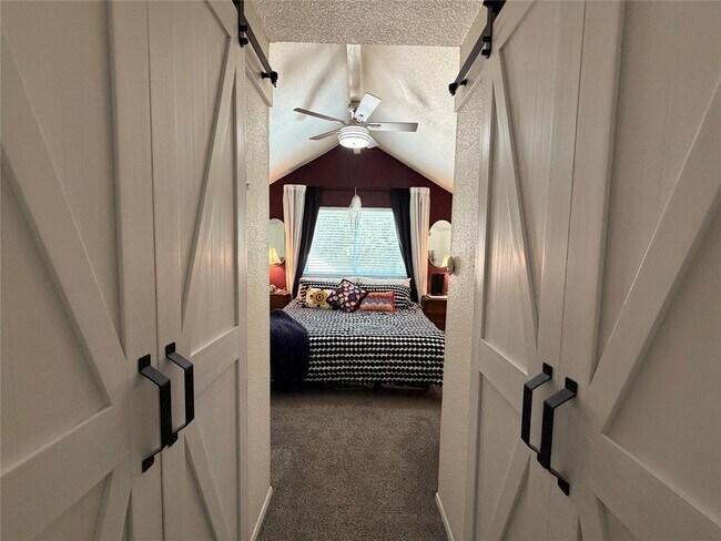 Building Photo - 2626 Baxter Dr