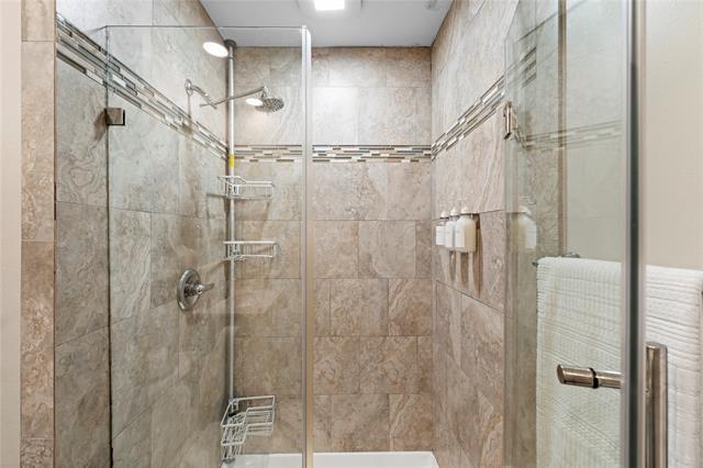 Building Photo - 5005 Overton Cir