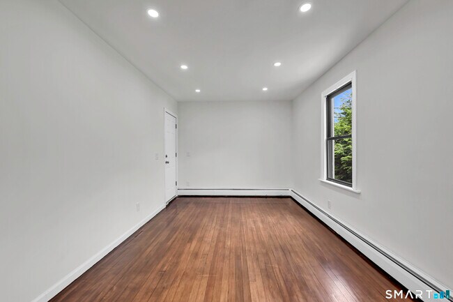 Building Photo - 54 Overlook Ave