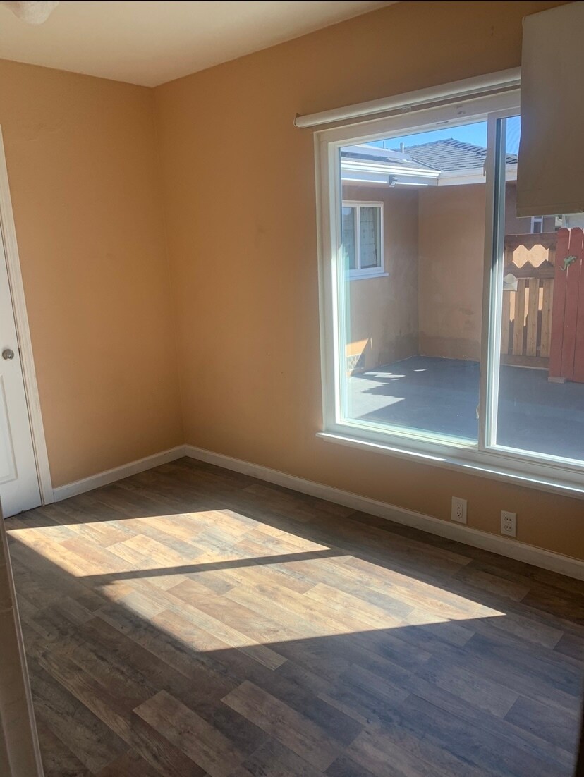 Building Photo - 3856 Lassen Dr