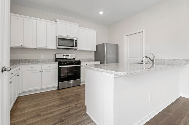 Building Photo - 5906 Peony Pl