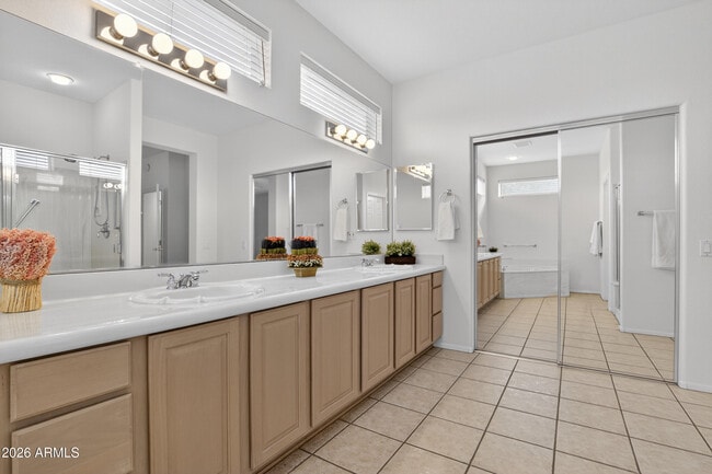 Building Photo - 15796 W Eucalyptus Ct