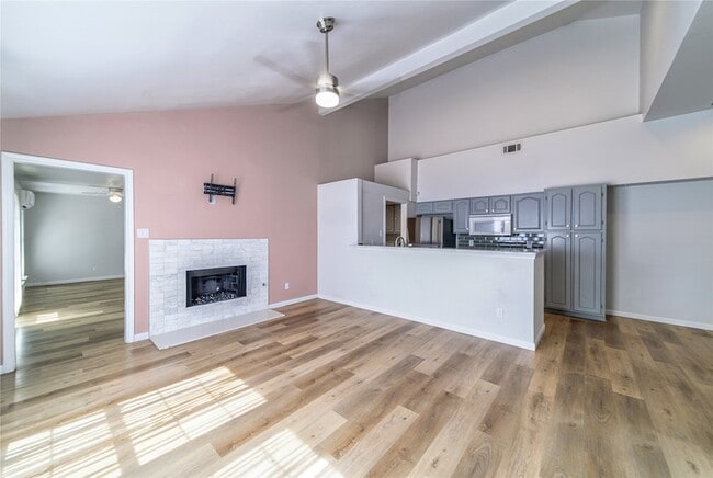 Building Photo - 6344 Winton St
