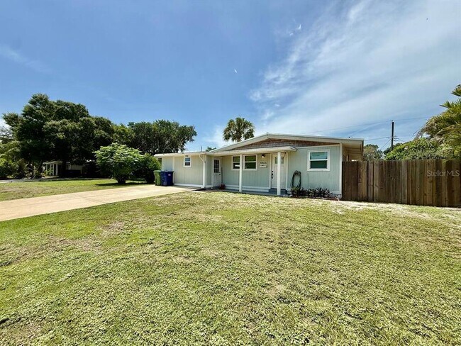 Building Photo - 4406 W Trilby Ave