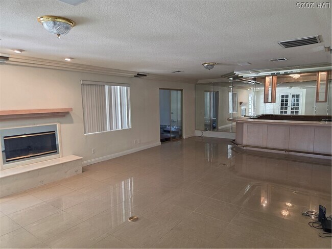Building Photo - 3013 W Oakey Blvd