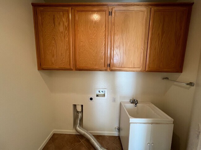 Building Photo - 6082 Connery Dr