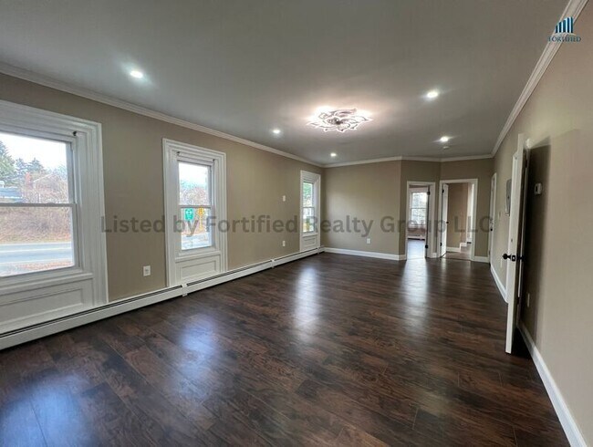 Building Photo - 380 Wilson Rd